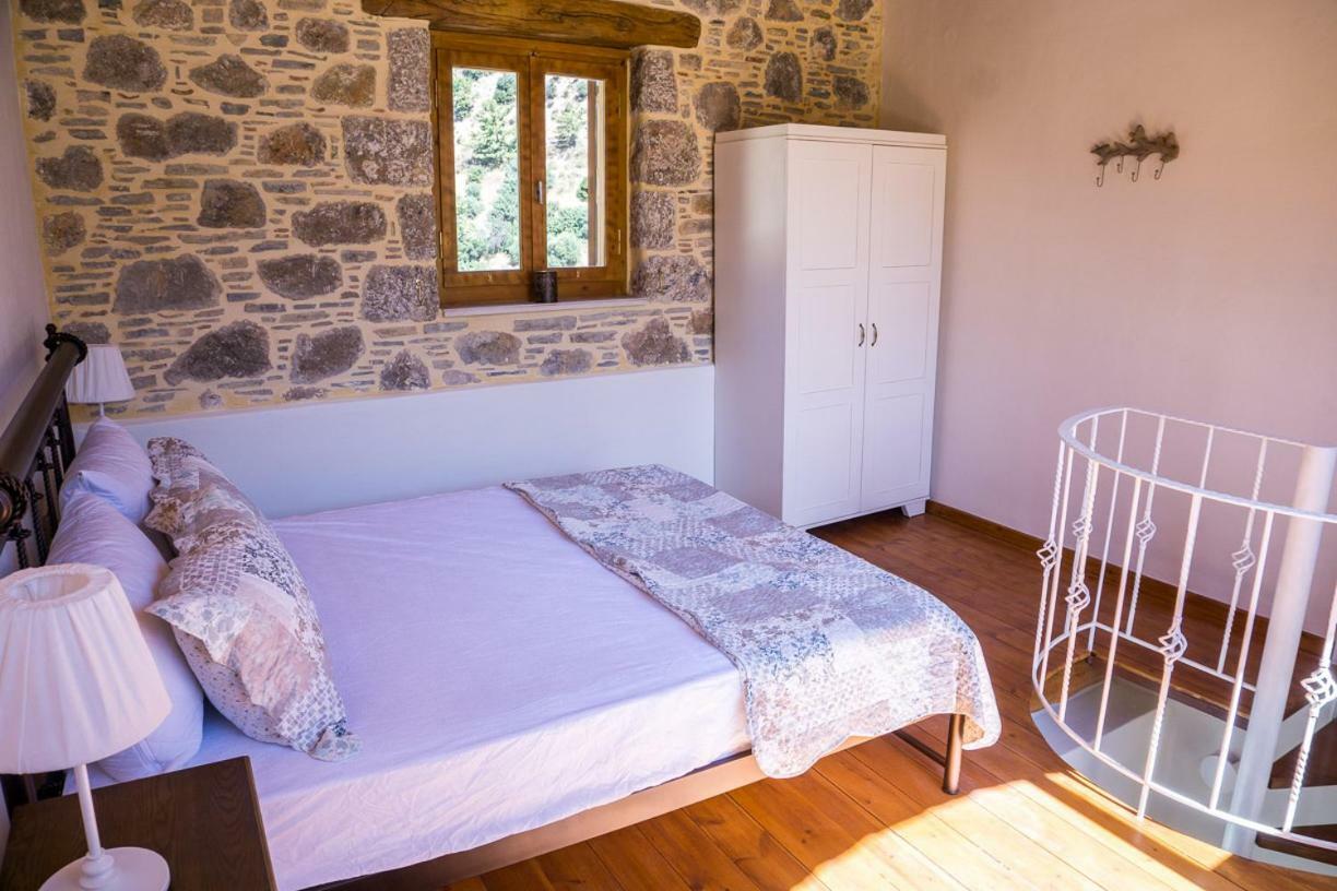 To Spiti Mas Apartman Szúja Kültér fotó