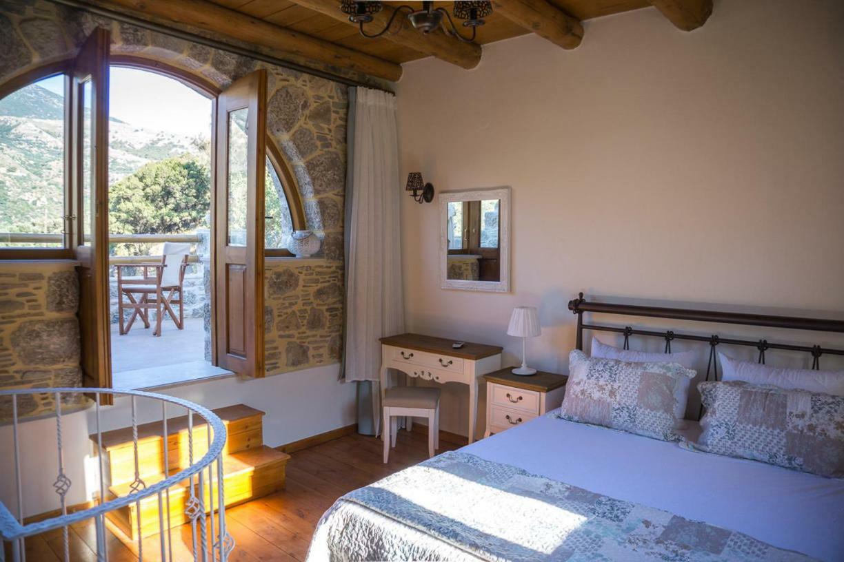 To Spiti Mas Apartman Szúja Kültér fotó