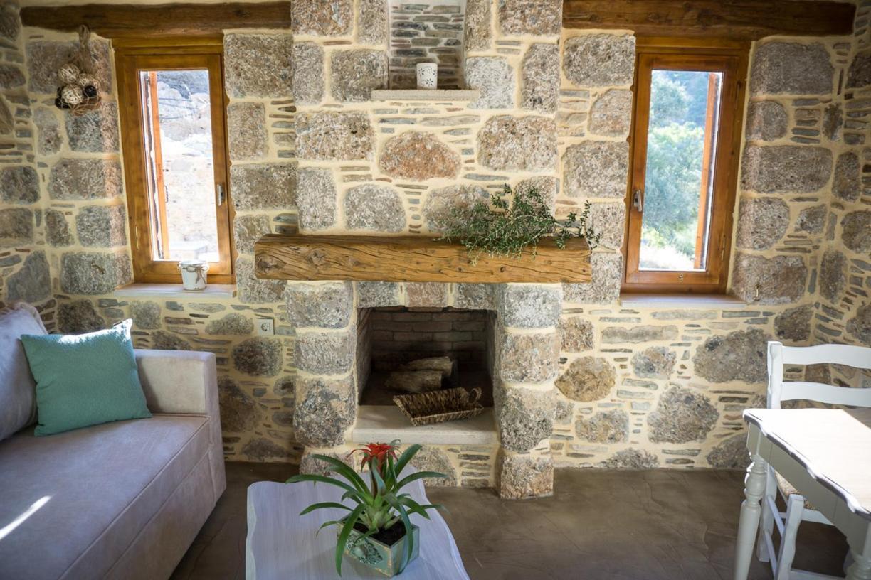 To Spiti Mas Apartman Szúja Kültér fotó